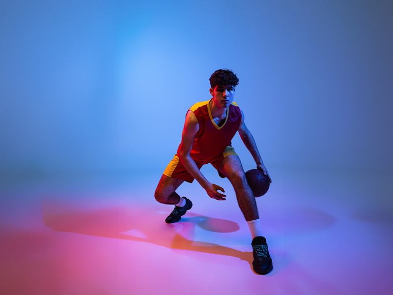 告别场外纠纷!小卡训练中一记漂亮的后仰中投稳稳命中